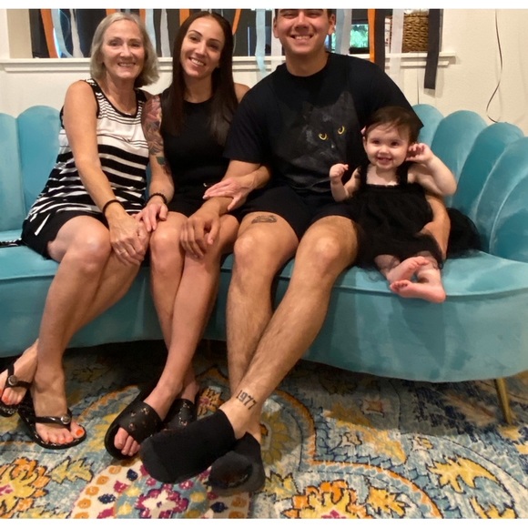 Meet your Posher, Dena - Picture 13 of 15